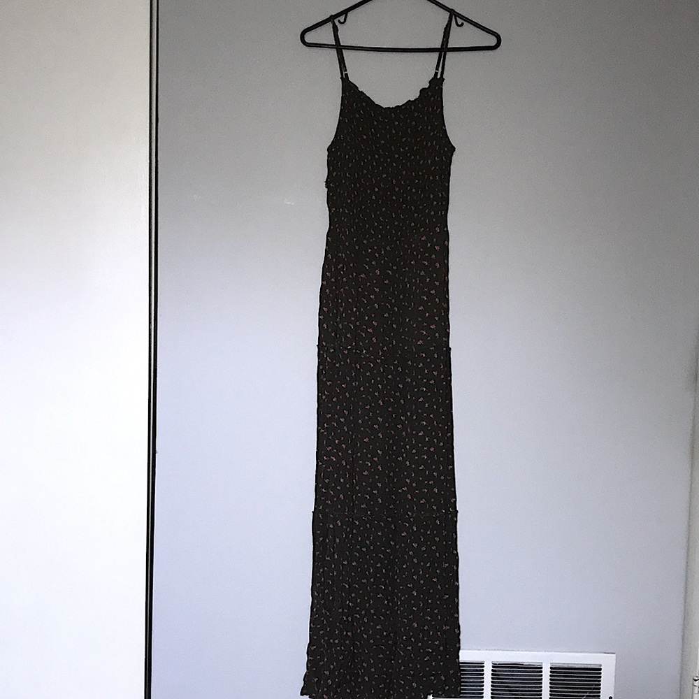 Justify size M olive green tiered dress with small pink flowers